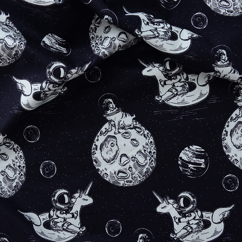 印刷された宇宙飛行士の綿生地,DIYデジタルプリント生地,漫 - Sewing By のレビューと価格